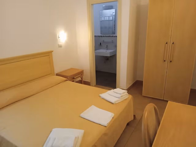 Economy Double or Twin Room (no window)