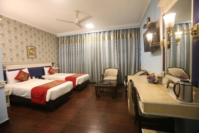 Superior King Room