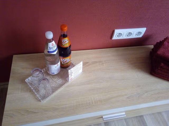 Standard Double Room, Shared Bathroom (1. OG)