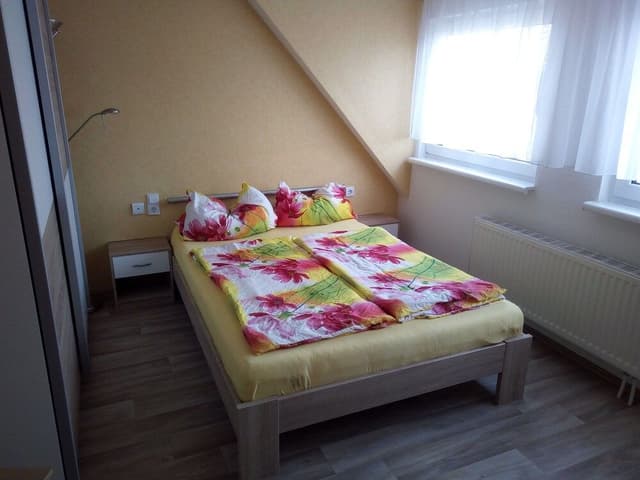 Double Room, Shared Bathroom (2. OG)