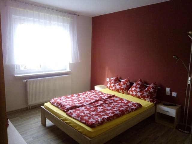 Standard Double Room, Shared Bathroom (1. OG)