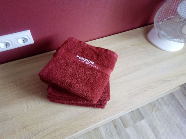Standard Double Room, Shared Bathroom (1. OG)