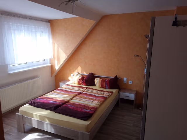 Double Room, Shared Bathroom (2. OG)