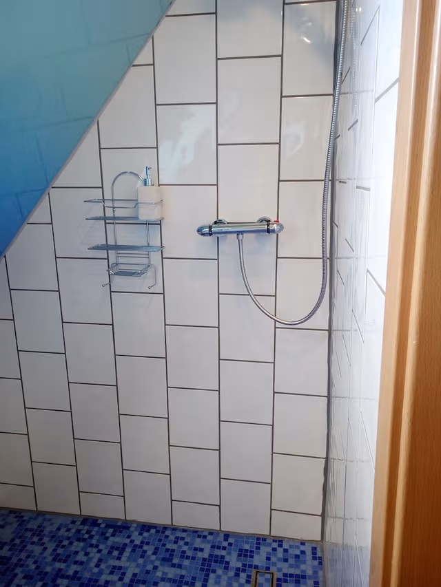 Double Room, Shared Bathroom (2. OG)