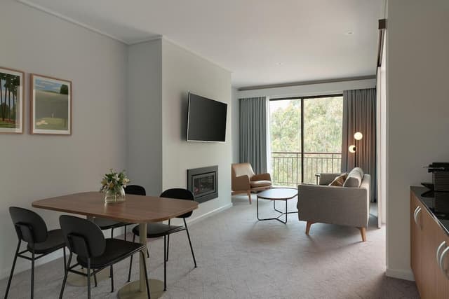 Deluxe Family Suite