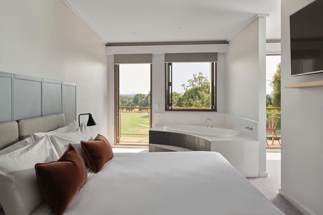 Premium Fairway Suite