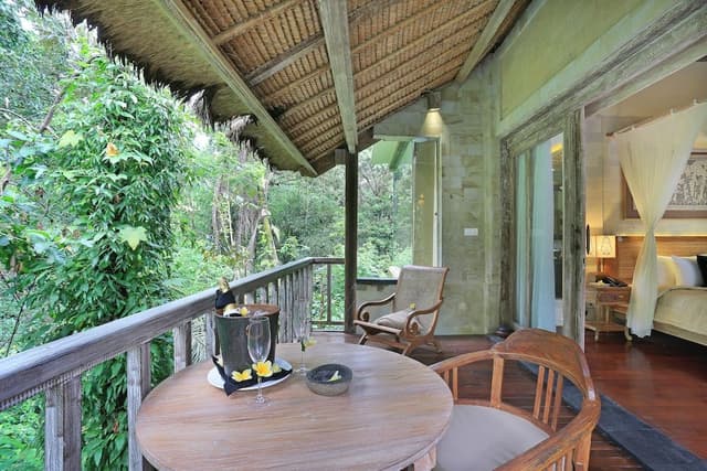 One Bedroom River Edge Villa with Free Benefits