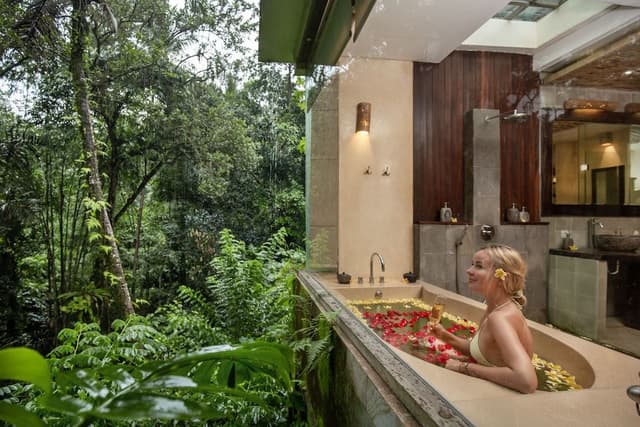 One Bedroom River Edge Villa with Free Benefits