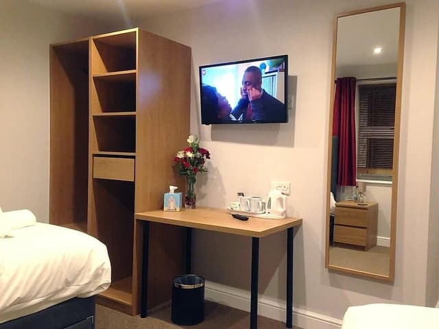 Twin Room, Accessible, Ensuite