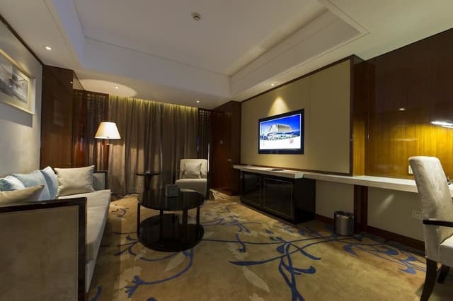 Deluxe Suite (Double)
