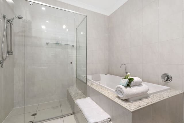 Executive Suite, 1 Bedroom, Garden View, Ground Floor