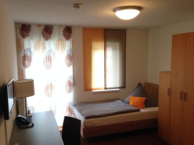 Twin Room, Non Smoking (Single use)