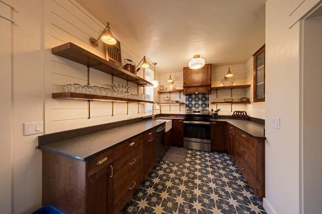 The Main House, 4 Bedrooms, Kitchen, Garden Area