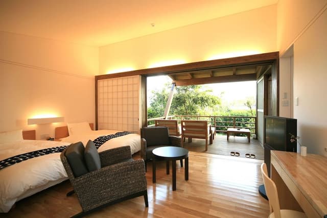 Suite Room with Private Semi-open Air Bath
