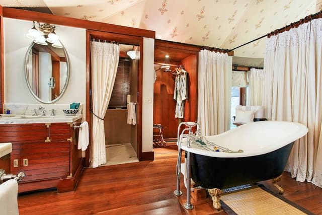 Royal Tent with Private Pool