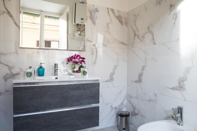 Studio Suite, Jetted Tub (Intimate)