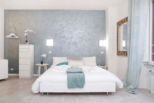 Panoramic Studio Suite, Jetted Tub