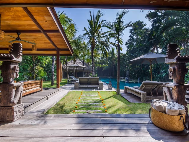 Villa, Smoking