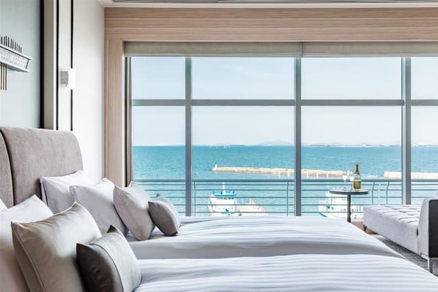 Premium Luxury Twin Room VISTA with Lounge Access [Adult-Only], Non-Smoking
