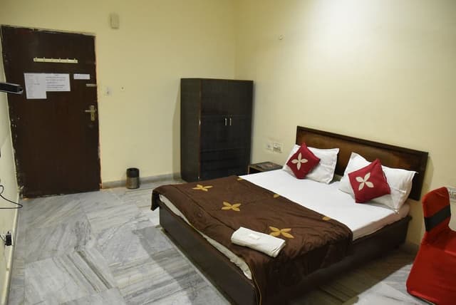 Design Room, 1 Double Bed, City View