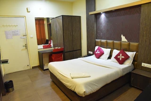 Design Room, 1 Double Bed, City View