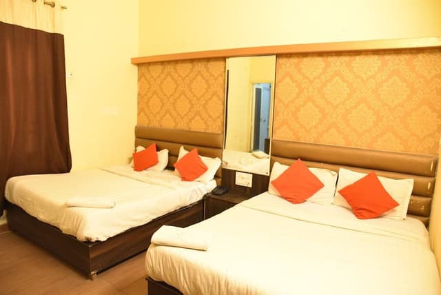 Family Room, 2 Double Beds, City View