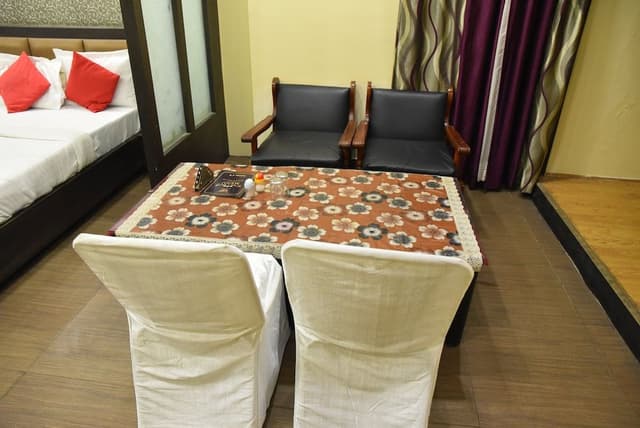 Superior Room, 1 King Bed, City View