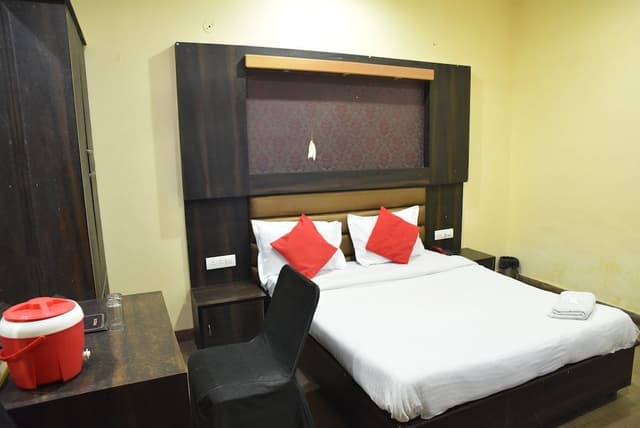 Design Room, 1 Double Bed, City View