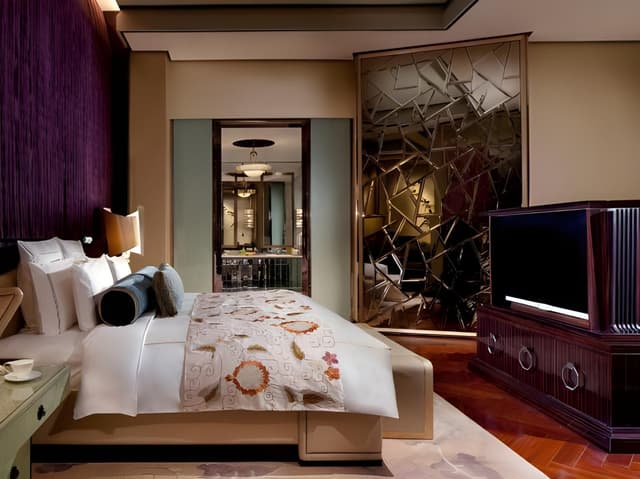 Chairman Suite