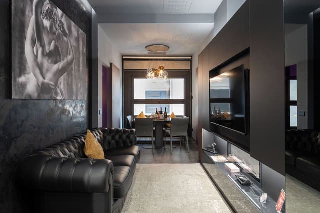Luxury Apartment, 1 Queen Bed, Private Bathroom (Galleria del Corso 4)