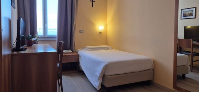 Standard Single Room, 1 Large Twin Bed