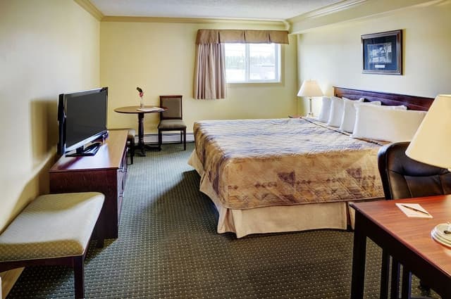 Room, 2 Queen Beds, Smoking