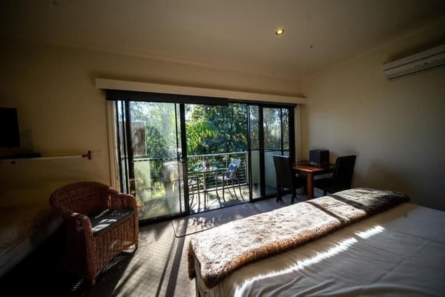 Hibiscus Suite
