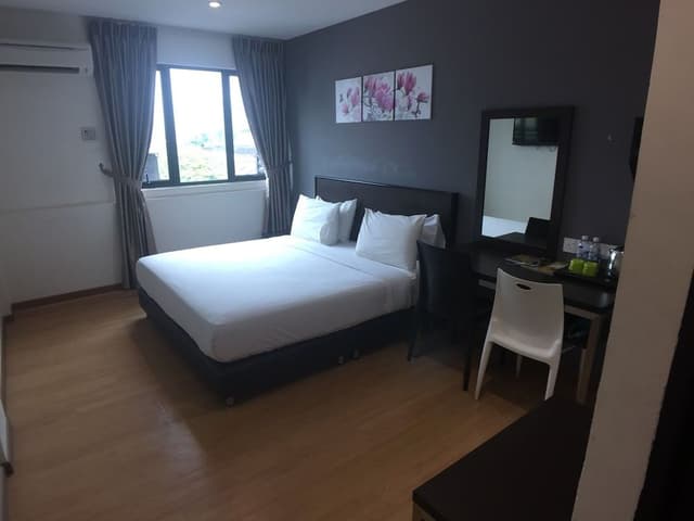 Standard Room, 1 King Bed, Non Smoking