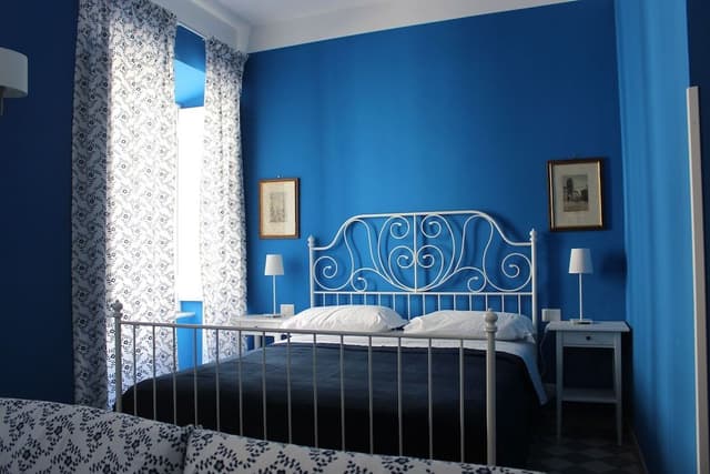 Double Room (Blu)