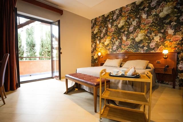 Junior Suite, Jetted Tub