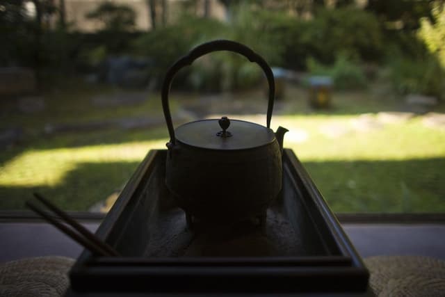 Japanese-Style Standard Twin Room with Private Toilet and Garden View	 [Umebachi]