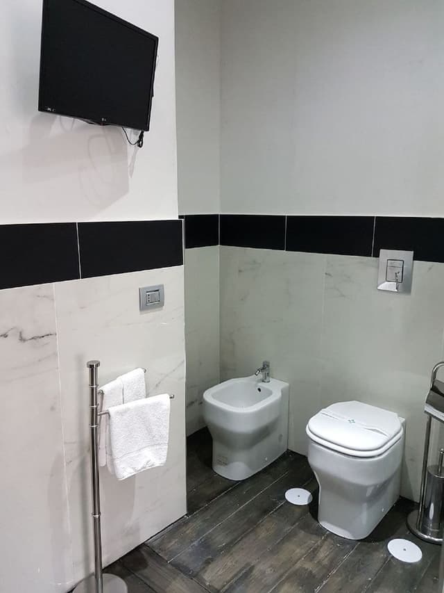 Apartment, Annex Building