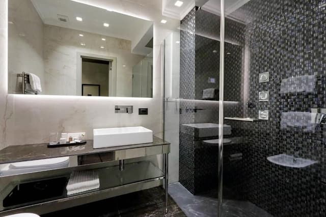 Classic Quadruple Room