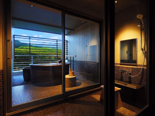Golden Hot Spring Open-Air Bath Twin Room,Garden View, Kobe Beef Kaiseki, Non Smoking (Meal in Room)