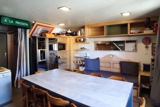 Superior Duplex, 4 Bedrooms, 2 Bathrooms, Mountain View