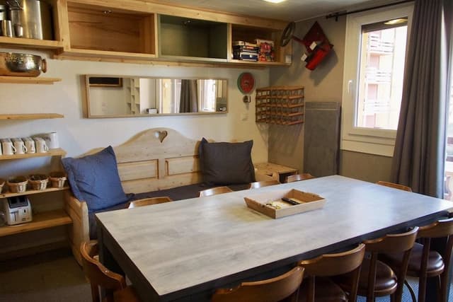 Superior Duplex, 4 Bedrooms, 2 Bathrooms, Mountain View