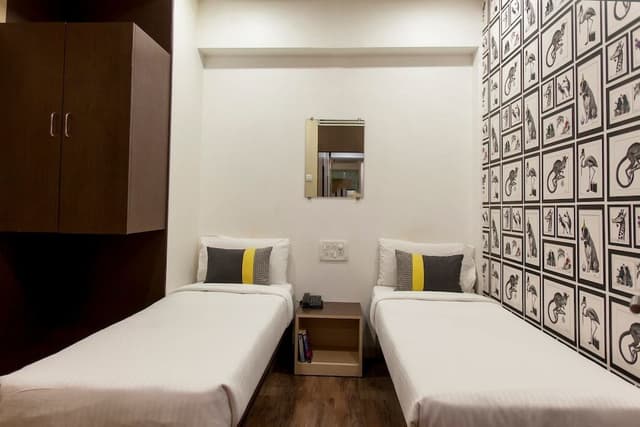 POD Room Shared Washroom Male only