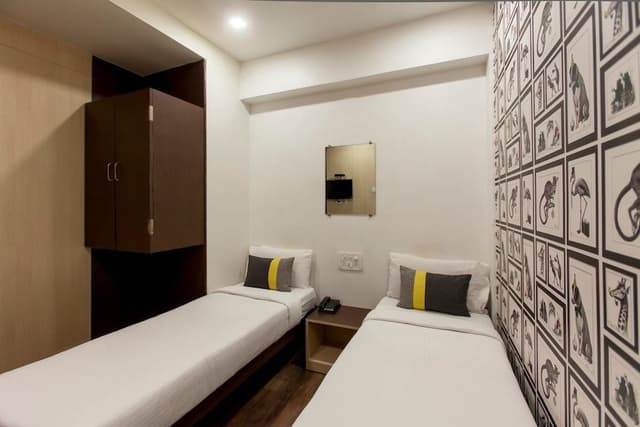 POD Room Shared Washroom Male only