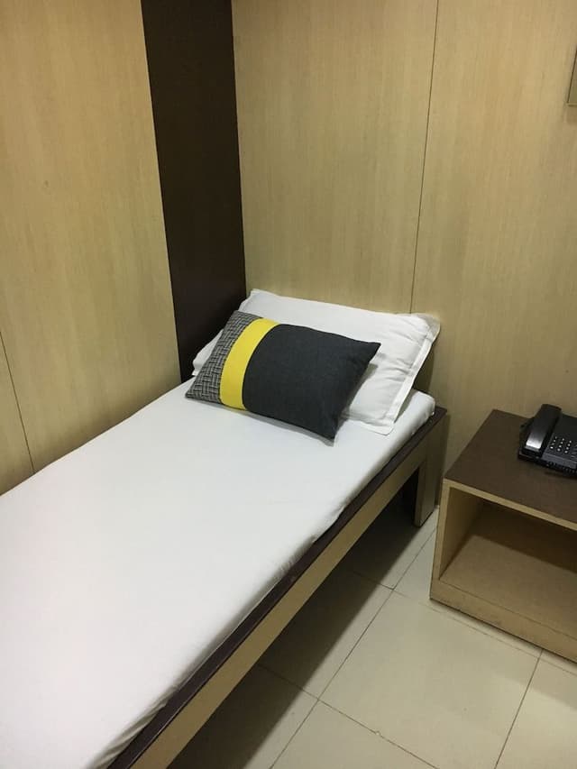 POD Room Shared Washroom Male only
