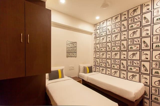 POD Room Shared Washroom Male only
