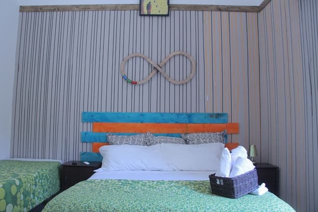 Quadruple Room, Shared Bathroom (Colata di Colore)