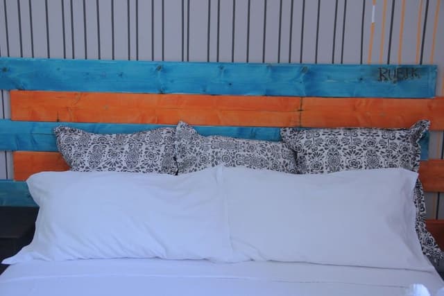 Quadruple Room, Shared Bathroom (Colata di Colore)