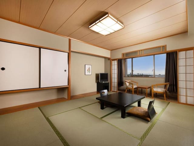 Classic Room (Japanese Style. City Side)