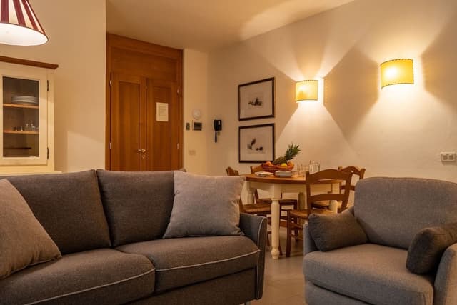 Villa (4 Adults)